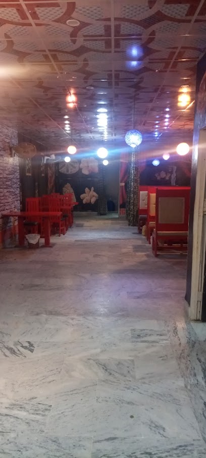 Tik Tok Pizza Hut - F43H+Q5C, Malikpur Rd, Malikpur, Faisalabad, Punjab, Pakistan