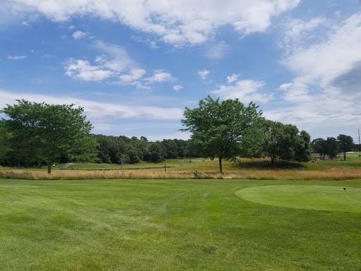 Country Club «White Cliffs Country Club», reviews and photos, 1 Eastcliff Dr, Plymouth, MA 02360, USA