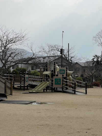 ゆうぐ広場（児童公園）
