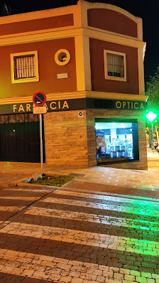 Farmacia-Óptica Santa Lucía 99 Av. Santa Lucía, 99, Local 1-2, 41500 Alcalá de Guadaíra, Sevilla, España