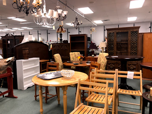 Thrift Store «VNA Hidden Treasures», reviews and photos, 656 21st St, Vero Beach, FL 32960, USA