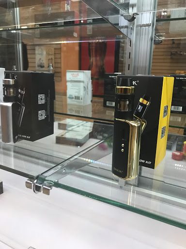 Tobacco Shop «AW Smoke Shop», reviews and photos, 2095 N Dobson Rd #1, Chandler, AZ 85224, USA