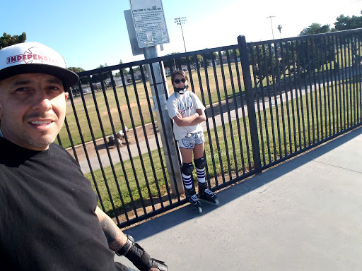 Sporting Goods Store «Big 5 Sporting Goods - Fresno (Shaw)», reviews and photos, 3022 W Shaw Ave, Fresno, CA 93711, USA