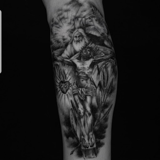 Explore husky tattoo ideas, creative tattoo ideas in Ambler, available at Tattoo GalaxyAmbler Piercing & Custom Tattoos