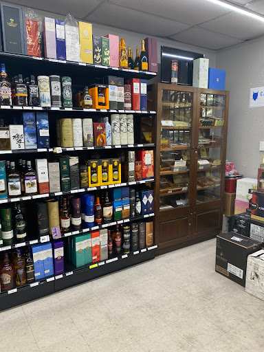 Liquor Store «CPD WINE & LIQUOR», reviews and photos, 5100 US Hwy 98 N, Lakeland, FL 33809, USA