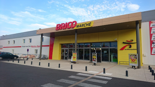 Magasin de materiaux de construction Bricomarché Aouste-Sur-Sye Aouste-sur-Sye