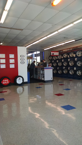 Tire Shop «Firestone Complete Auto Care», reviews and photos, 887 Howard Ave, Biloxi, MS 39530, USA