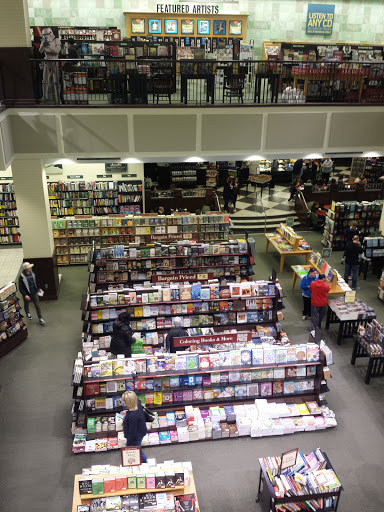 Book Store «Barnes & Noble Booksellers Crocker Park», reviews and photos, 198 Crocker Park Blvd, Westlake, OH 44145, USA