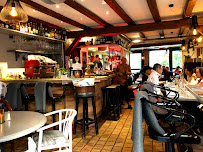 Atmosphère du Restaurant Bizes à Chamonix-Mont-Blanc - n°17