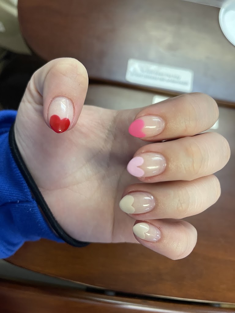Golden Nails 06468