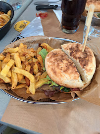 Sandwich au poulet du Restaurant FRITE ALORS ! TERREAUX - Poutines québécoises - Frites belges - Burgers à Lyon - n°10