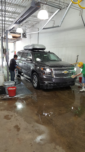 Car Wash «Ruby Hand Carwash», reviews and photos, 4334 N California Ave, Chicago, IL 60618, USA