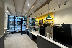 Lil E Coffee Cafe image