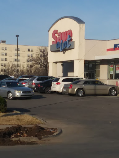 Save-A-Lot, 2402 E 13th St N, Wichita, KS 67214, USA, 
