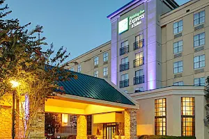Holiday Inn Express & Suites Atlanta Buckhead, an IHG Hotel image