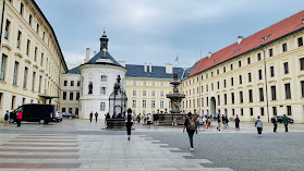 Druhé nádvoří Pražského hradu
