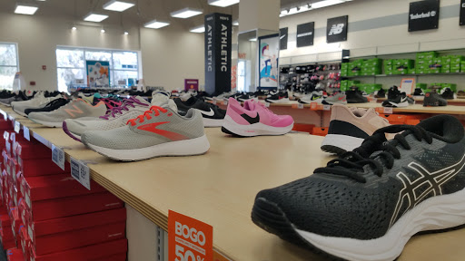 Shoe Store «Rack Room Shoes», reviews and photos, 2110 Apalachee Pkwy, Tallahassee, FL 32301, USA