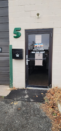 A & M Towing Holdings Inc - Photo 2 - Car repair in East Hartford, CT, Hartford