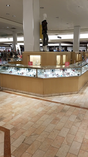 Department Store «Lord & Taylor», reviews and photos, 7 Backus Ave, Danbury, CT 06810, USA