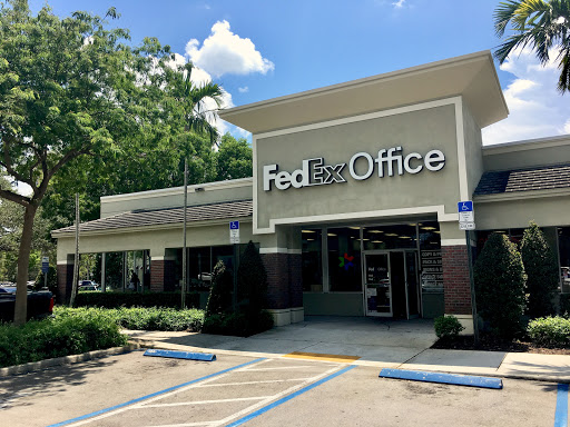 Print Shop «FedEx Office Print & Ship Center», reviews and photos, 1347 S University Dr, Plantation, FL 33324, USA