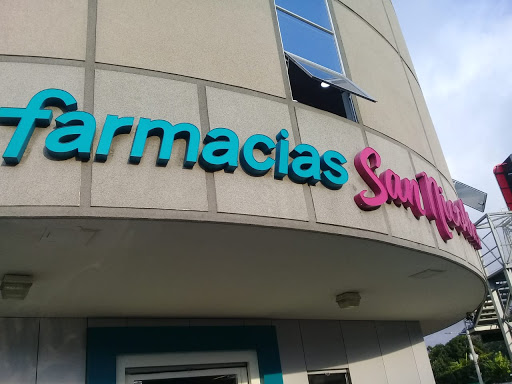 24 hour pharmacies in San Salvador