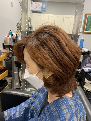 Beauty Salon «Cutz Hair Salon», reviews and photos, 2956 S Rochester Rd, Rochester Hills, MI 48307, USA