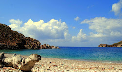 Paralia Agios Sergios'in fotoğrafı biraz temiz temizlik seviyesi ile