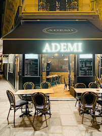 Atmosphère du Restaurant italien Ademi Montmartre à Paris - n°5