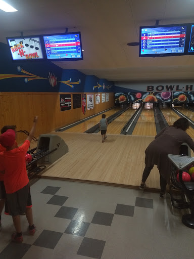 Bowling Alley «Bowl-Hi Lanes», reviews and photos, 10520 IL-47, Huntley, IL 60142, USA