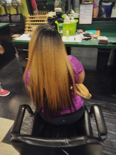 Beauty Salon «House of Brown Beauty Salon», reviews and photos, 9420 Jensen Dr, Houston, TX 77093, USA