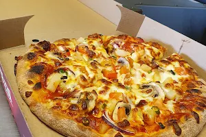 Happy Pizza & Kebab image
