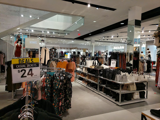 Clothing Store «Forever 21», reviews and photos, 6531 Springfield Mall, Springfield, VA 22150, USA