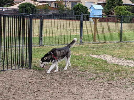 Dog friendly leash-free park