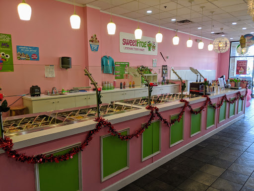 Frozen Yogurt Shop «sweetFrog», reviews and photos, 34 Shunpike Rd #28, Cromwell, CT 06416, USA