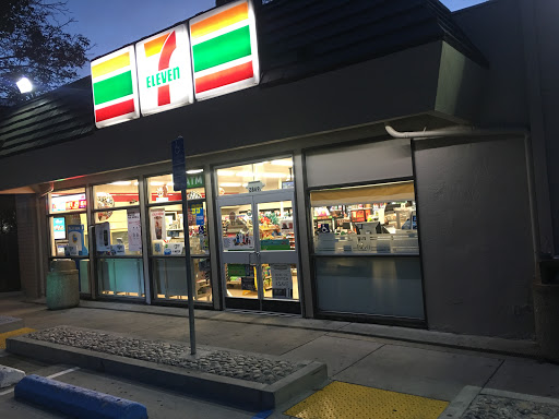 Convenience Store «7-Eleven», reviews and photos, 2869 Pinole Valley Rd, Pinole, CA 94564, USA