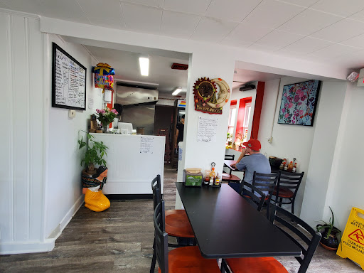 Liquor Store «Silview Liquor Store», reviews and photos, 805 W Newport Pike, Wilmington, DE 19804, USA