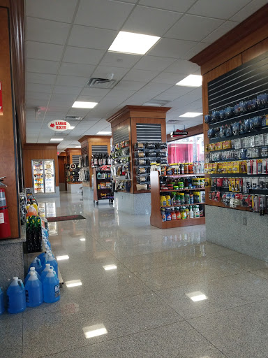 Car Wash «Pelham Manor Car Wash & Lube», reviews and photos, 4391 Boston Post Rd, Pelham, NY 10803, USA