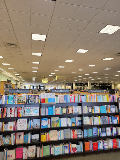 Book Store «Barnes & Noble», reviews and photos, 2960 Center Valley Pkwy, Center Valley, PA 18034, USA