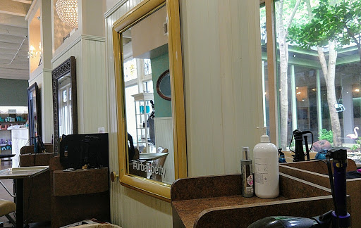Hair Salon «Urban Betty Salon», reviews and photos, 1206 W 38th St #1107, Austin, TX 78705, USA
