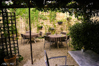 Atmosphère du Restaurant français Restaurant Les Jardins d'été - Chartreuse de Villeneuve lez Avignon à Villeneuve-lès-Avignon - n°2