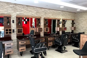 Pacha Coiffeur image