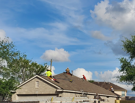 Roofing Contractor «M & M Roofing, Siding & Windows», reviews and photos, 3195 Dowlen Rd #101, Beaumont, TX 77706, USA