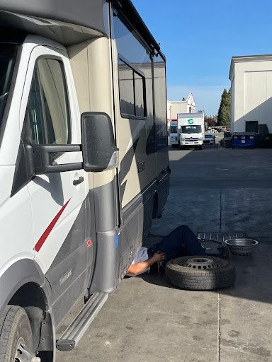 Tire Shop «Les Schwab Tire Center», reviews and photos, 1250 Airport Park Blvd, Ukiah, CA 95482, USA