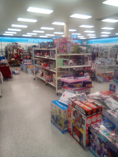 Clothing Store «Ross Dress for Less», reviews and photos, 5901 Wesley Grove Blvd, Wesley Chapel, FL 33544, USA