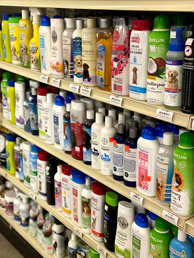 Pet Supply Store «Big Tex Feed & Pet Supply», reviews and photos, 7102 Cullen Blvd, Houston, TX 77021, USA