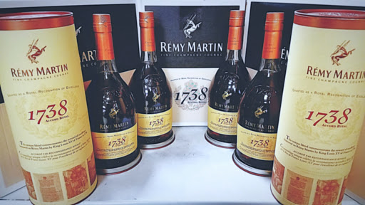 Liquor Store «East Side Liquor Outlet», reviews and photos, 642 Stanley St, New Britain, CT 06051, USA