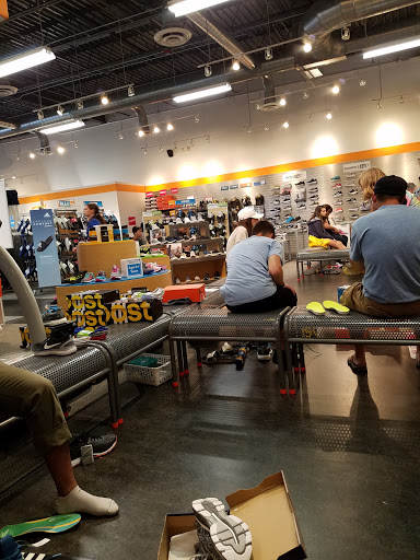 Running Store «Road Runner Sports», reviews and photos, 501 Shoppes Blvd, North Brunswick Township, NJ 08902, USA