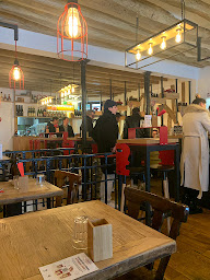 Photo n°22 de L'Alsacien République - Restaurant / Bar à Flammekueche à Paris ()