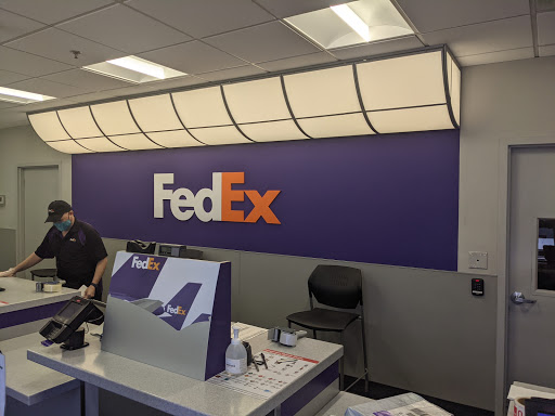Shipping and Mailing Service «FedEx Ship Center», reviews and photos, 902 N Jackson Rd, Pharr, TX 78577, USA