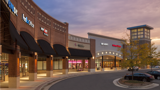 Dulles 28 Centre, 22000 Dulles Retail Plaza, Sterling, VA 20166, USA, 